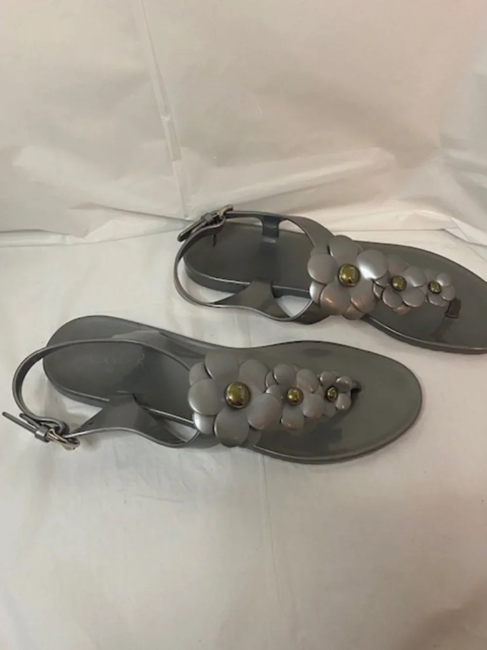 Coach Haylee Silver Gunmetal Flower Jelly Thong Sandals Women's Size 7B